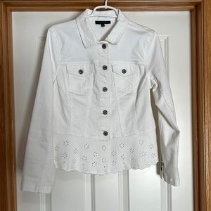 Cropped white denim jacket with floral detail